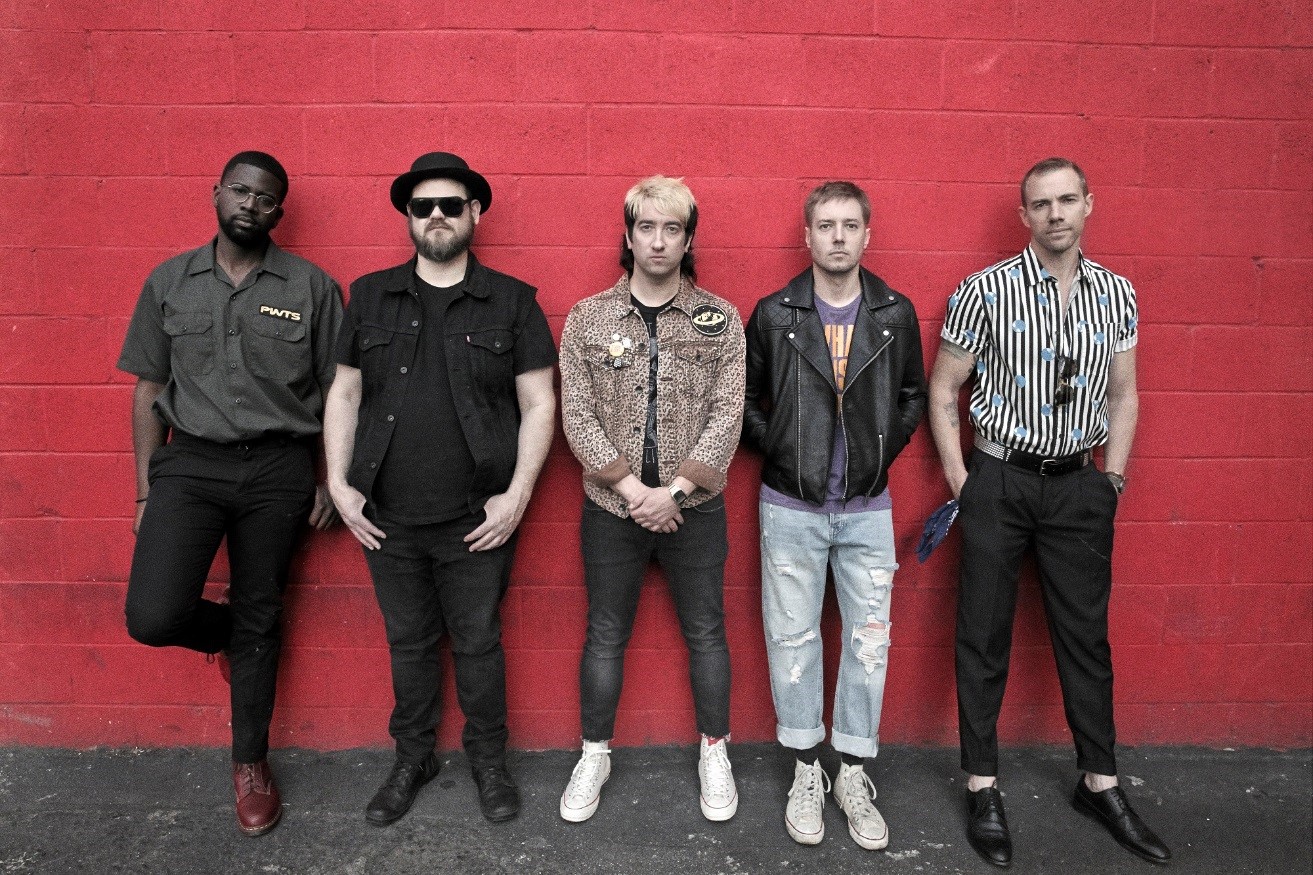 PLAIN WHITE T’S RETURNS WITH “PARALLEL UNIVERSE” AFTER 13 YEARS